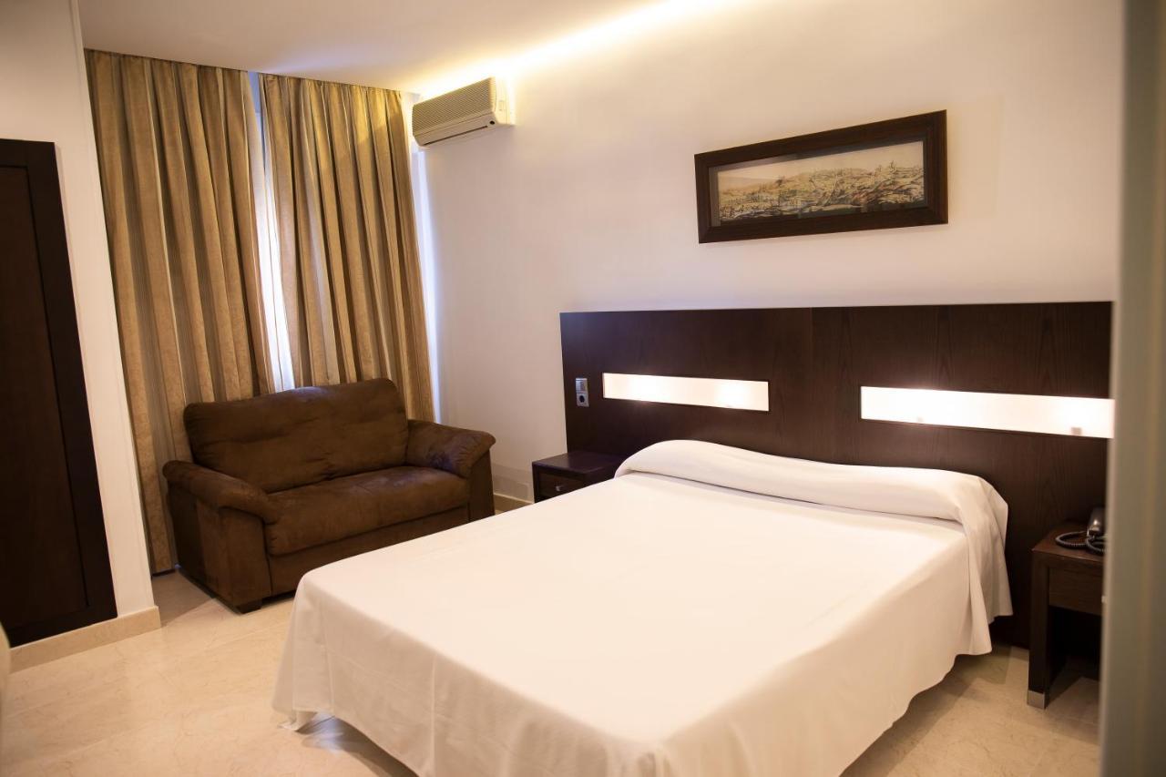 Hotel El Meson Torrijos Ngoại thất bức ảnh