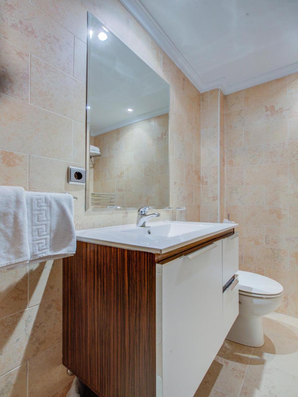 Hotel El Meson Torrijos Ngoại thất bức ảnh