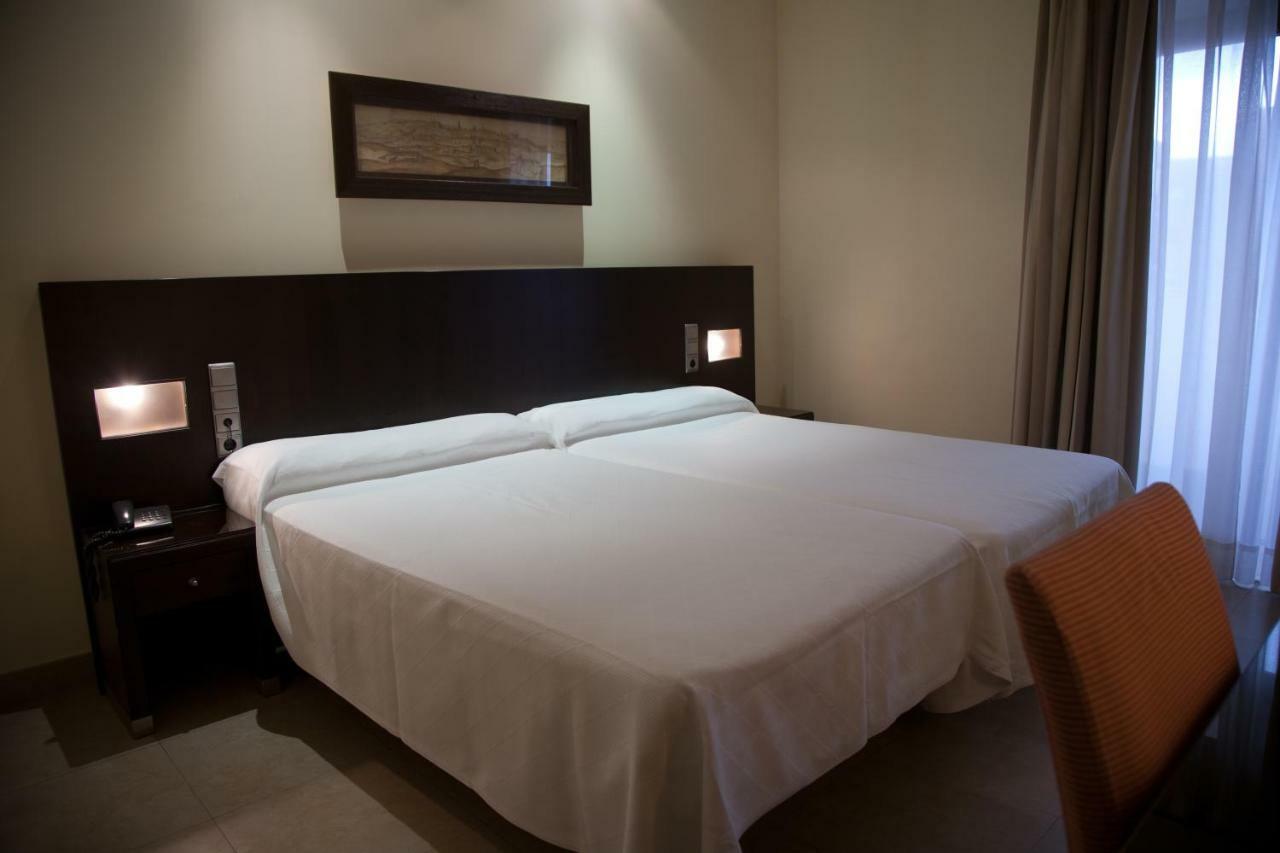 Hotel El Meson Torrijos Ngoại thất bức ảnh
