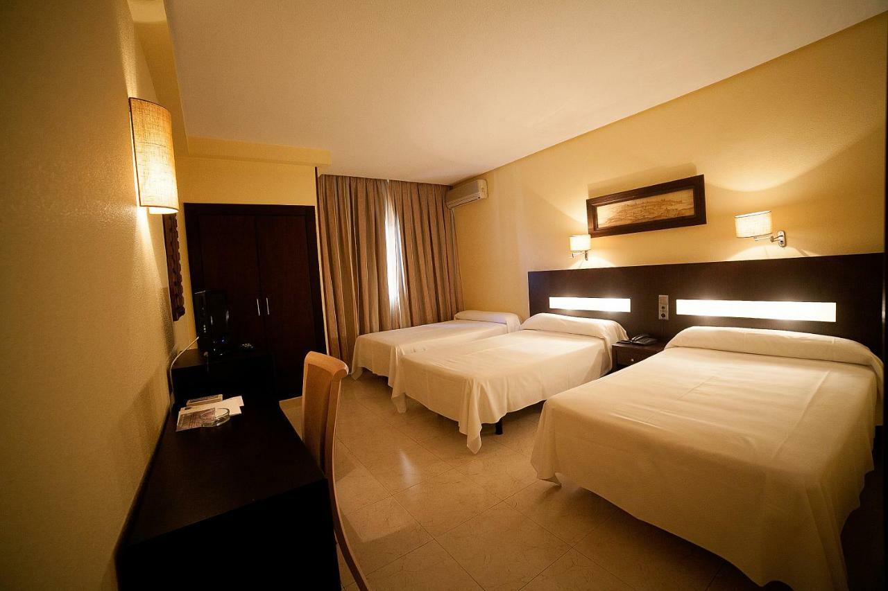 Hotel El Meson Torrijos Ngoại thất bức ảnh